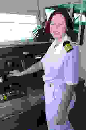 captain-serena-melani_2.jpg