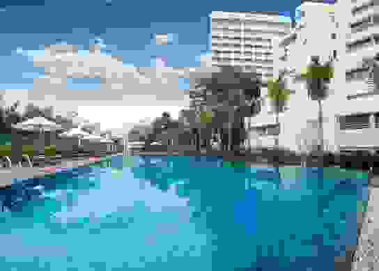 dorsett-grand-subang-swimming-pool.jpg