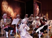 充滿華麗服裝的《莫扎特的魔法》