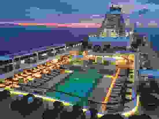 exp-pool-deck.jpg