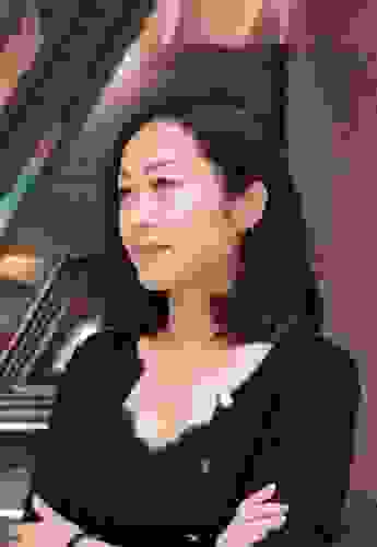 lianapressfile-1696992919796.jpg
