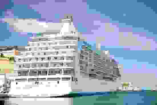 seven-seas-voyager.jpg