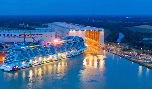 NORWEGIAN ENCORE EMERGES FROM SHIPYARD FOR THE FIRST TIME