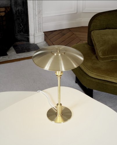 ph-3-2-table-lamp-in-brass-opal-glass2.jpeg